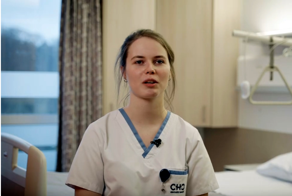 Découvrez le métier de soignant au CHC: Julie, infirmière en unité de médecine et chirurgie