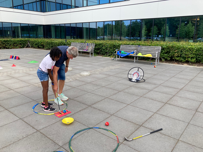 Atelier golf pour les enfants suivis en hémato-oncologie et leur fratrie